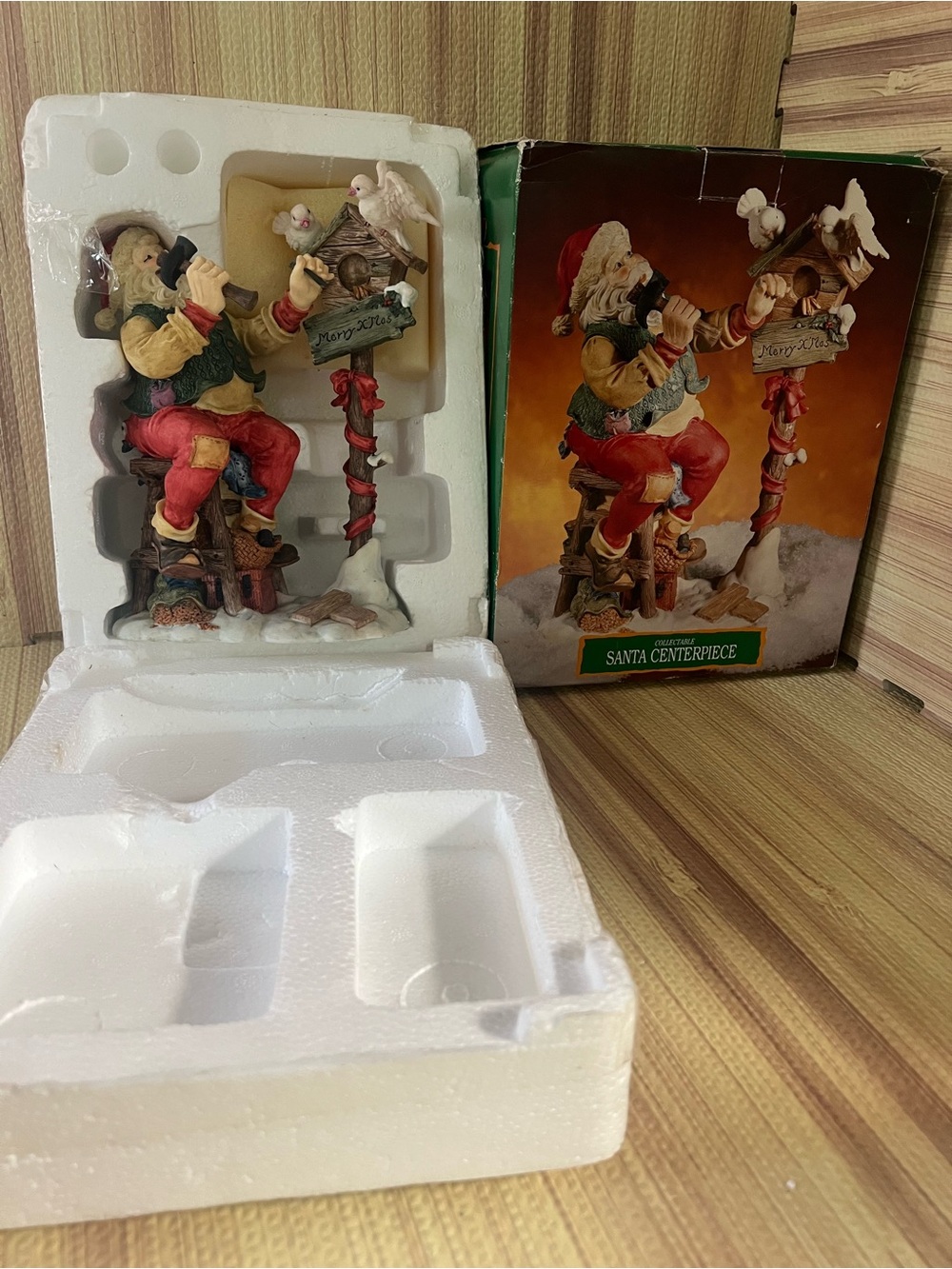 Vintage Santa Centerpiece Heavy Resin Very Well-Made Original Box 9”